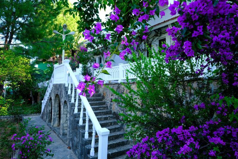 Larissa Hill Beach Hotel Konaklı Zewnętrze zdjęcie